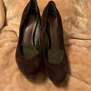 Jessica Simpson Suede Plum purple size 8 heel.
